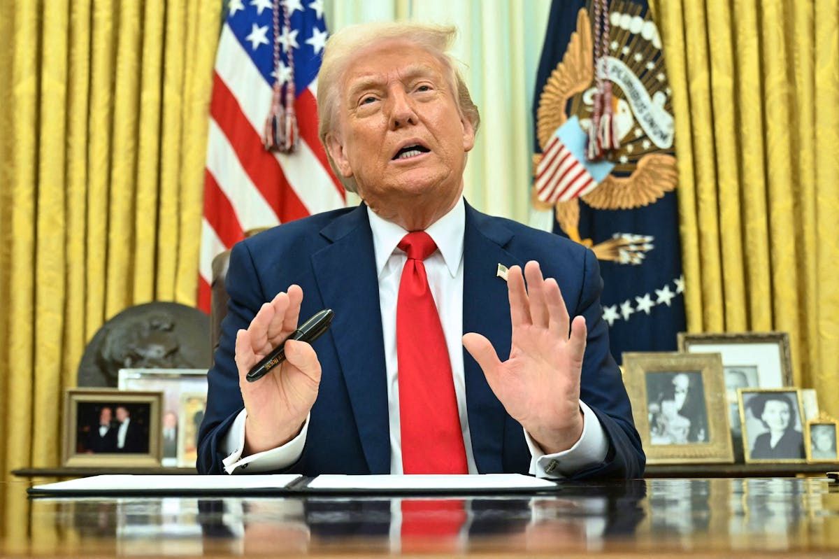 Donald Trump's announcement immediately made Wall Street jump. Donald Trump's announcement immediately made Wall Street jump.