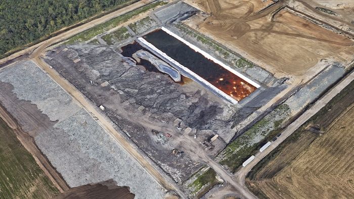 Aerial view of cell number 5, still open.