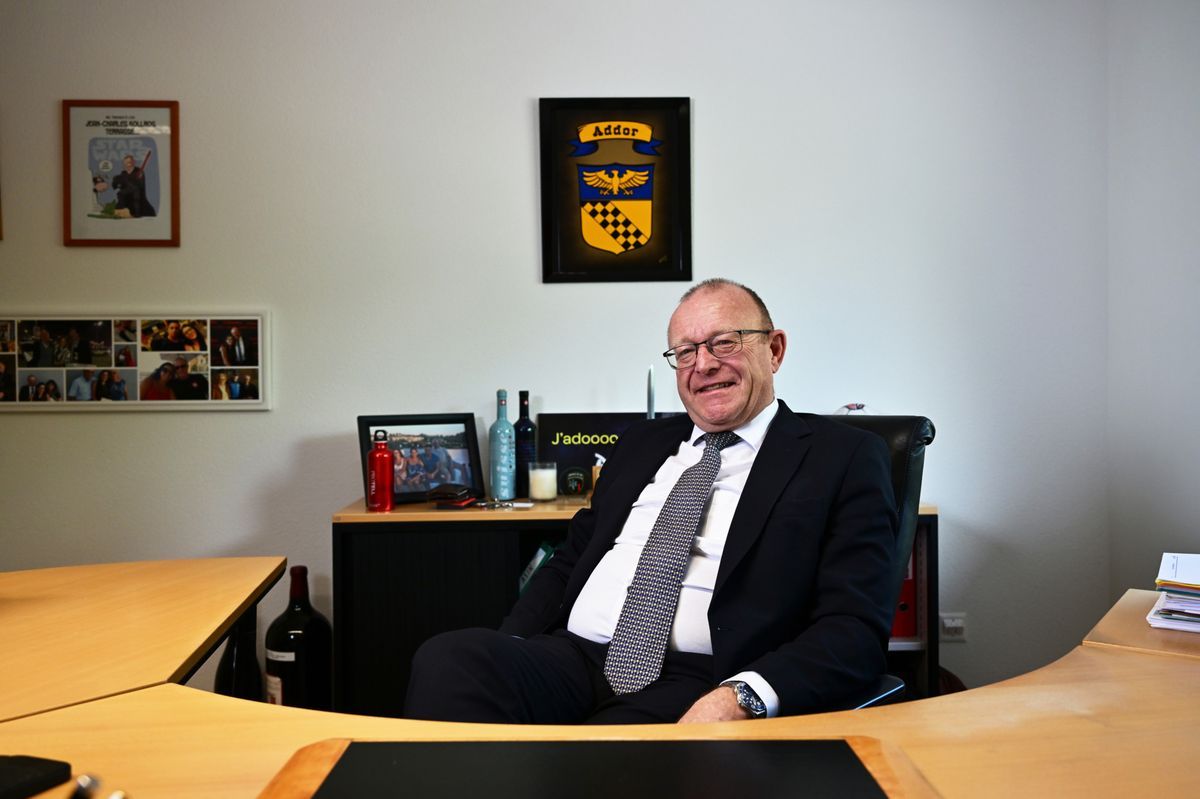 Jean-Luc Addor, member of the Nationalrat SVP, candidate for the presidency of the Garanto union, seated at his office. Jean-Luc Addor, member of the Nationalrat SVP, candidate for the presidency of the Garanto union, seated at his office.