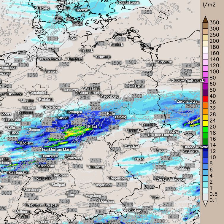 Das Gewitter-Regenband am Samstagabend