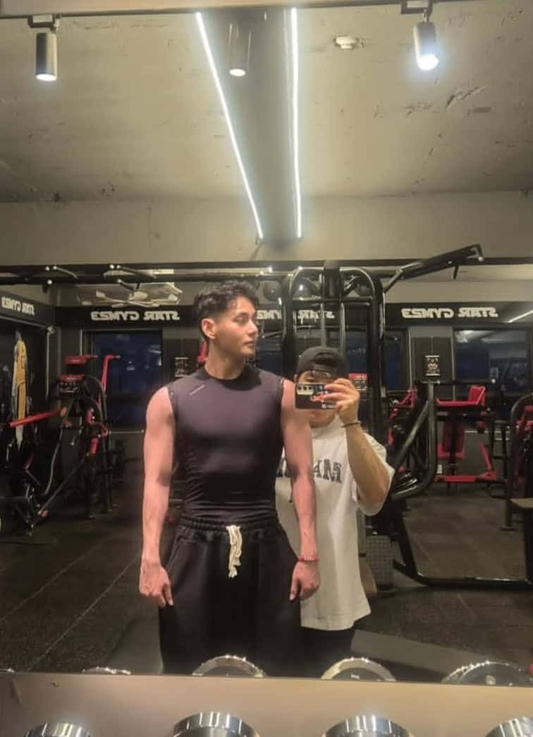 Taehyung, Jungkook and Song Kang in the gym: new photos panic fans Taehyung, Jungkook and Song Kang in the gym: new photos panic fans