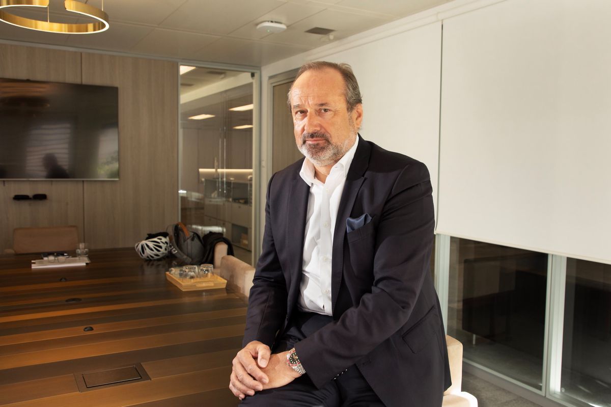 Philippe Baechler, president of Geneva-Servette Hockey Club, seated in a meeting room in Geneva, Route de Floriant, April 25, 2025. Philippe Baechler, president of Geneva-Servette Hockey Club, seated in a meeting room in Geneva, Route de Floriant, April 25, 2025.