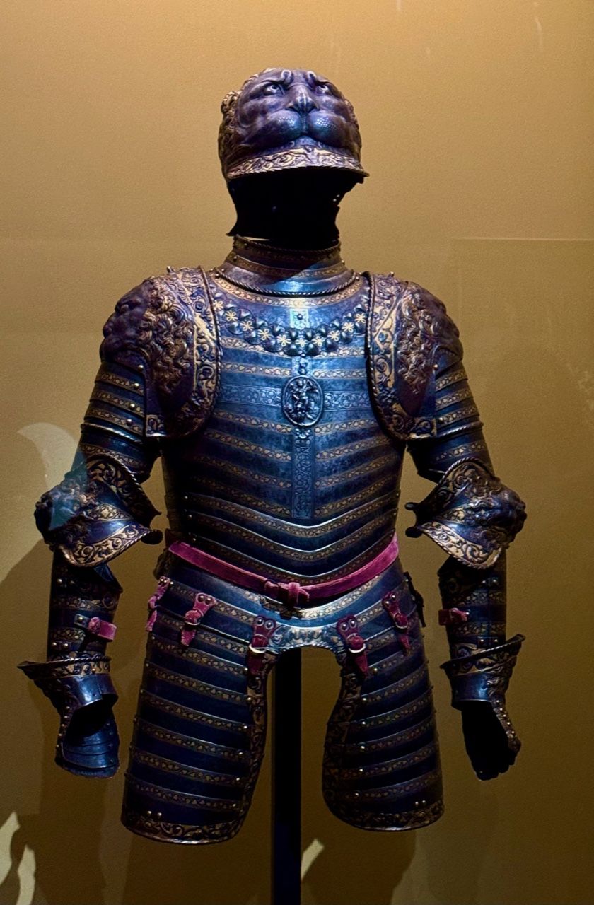 Armor “Aux Lions“ 1540 by Giovanni Paolo Negrololi