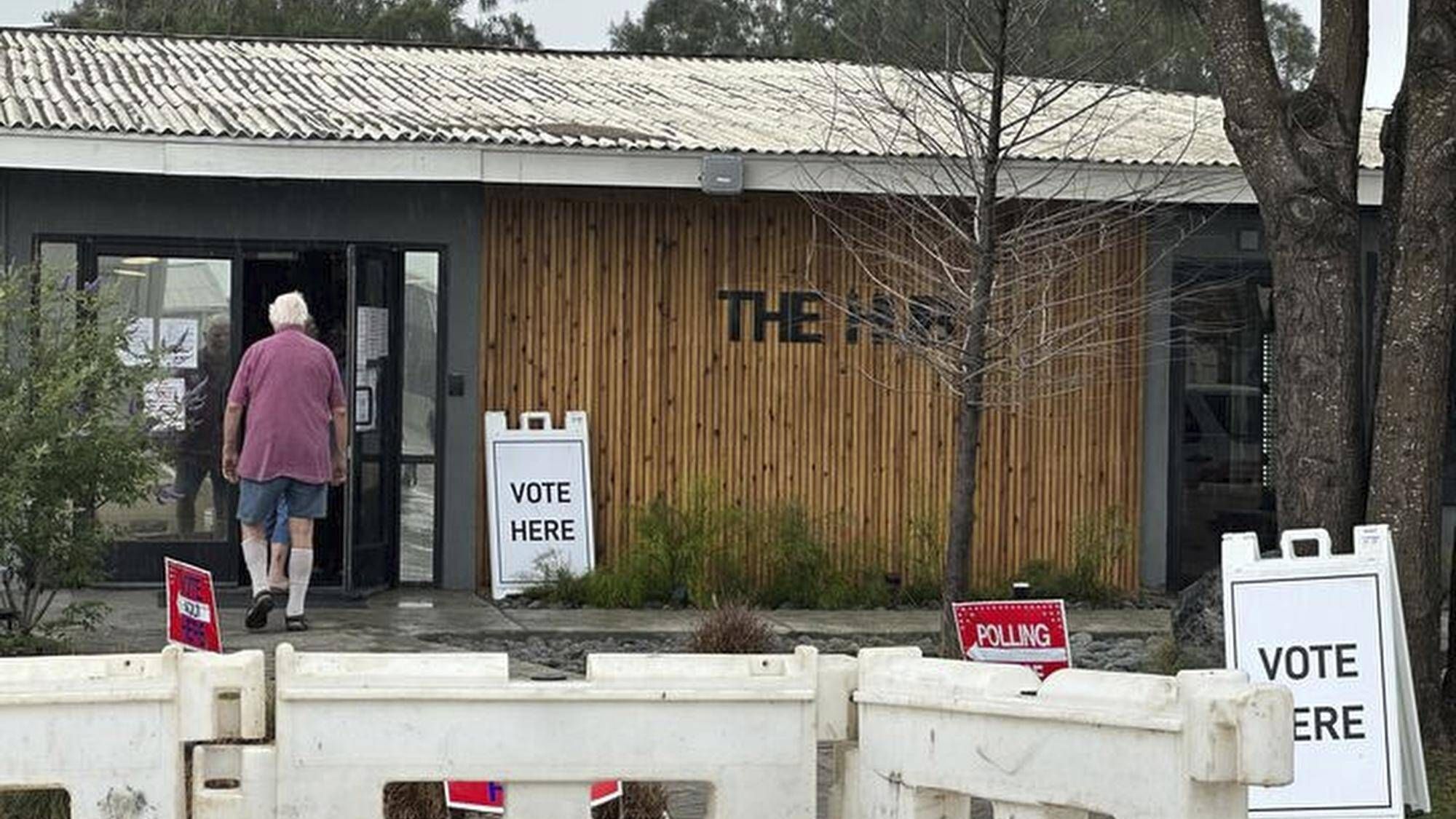 Voting room in Boca Chica, Texas, May 3, 2025.-© Valerie Gonzalez / Keystone-sda.ch Voting room in Boca Chica, Texas, May 3, 2025.-© Valerie Gonzalez / Keystone-sda.ch