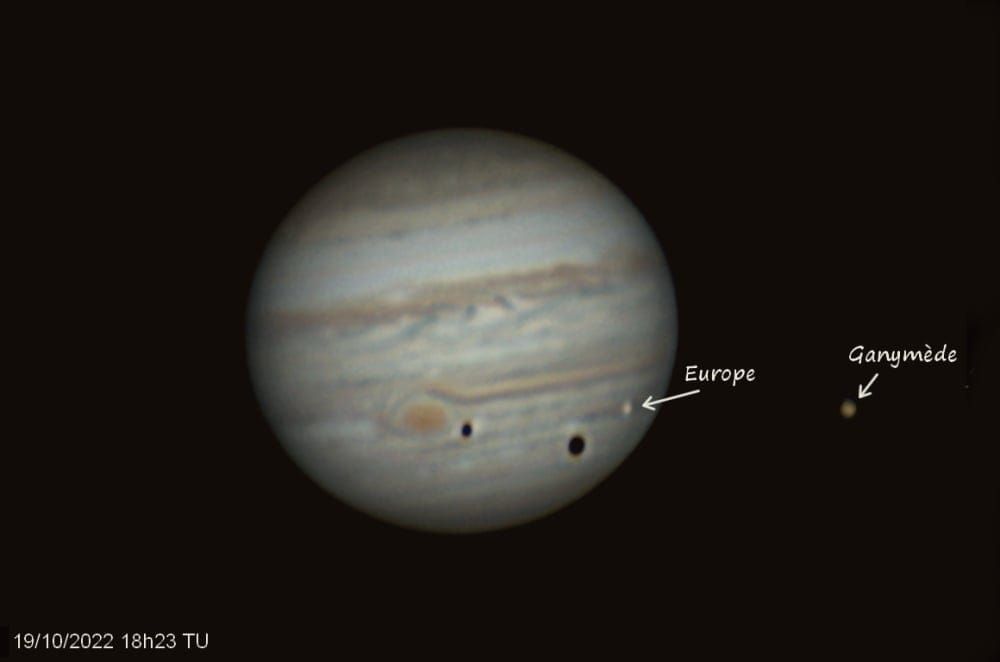Jupiter like Saturn is a sparkling planet.