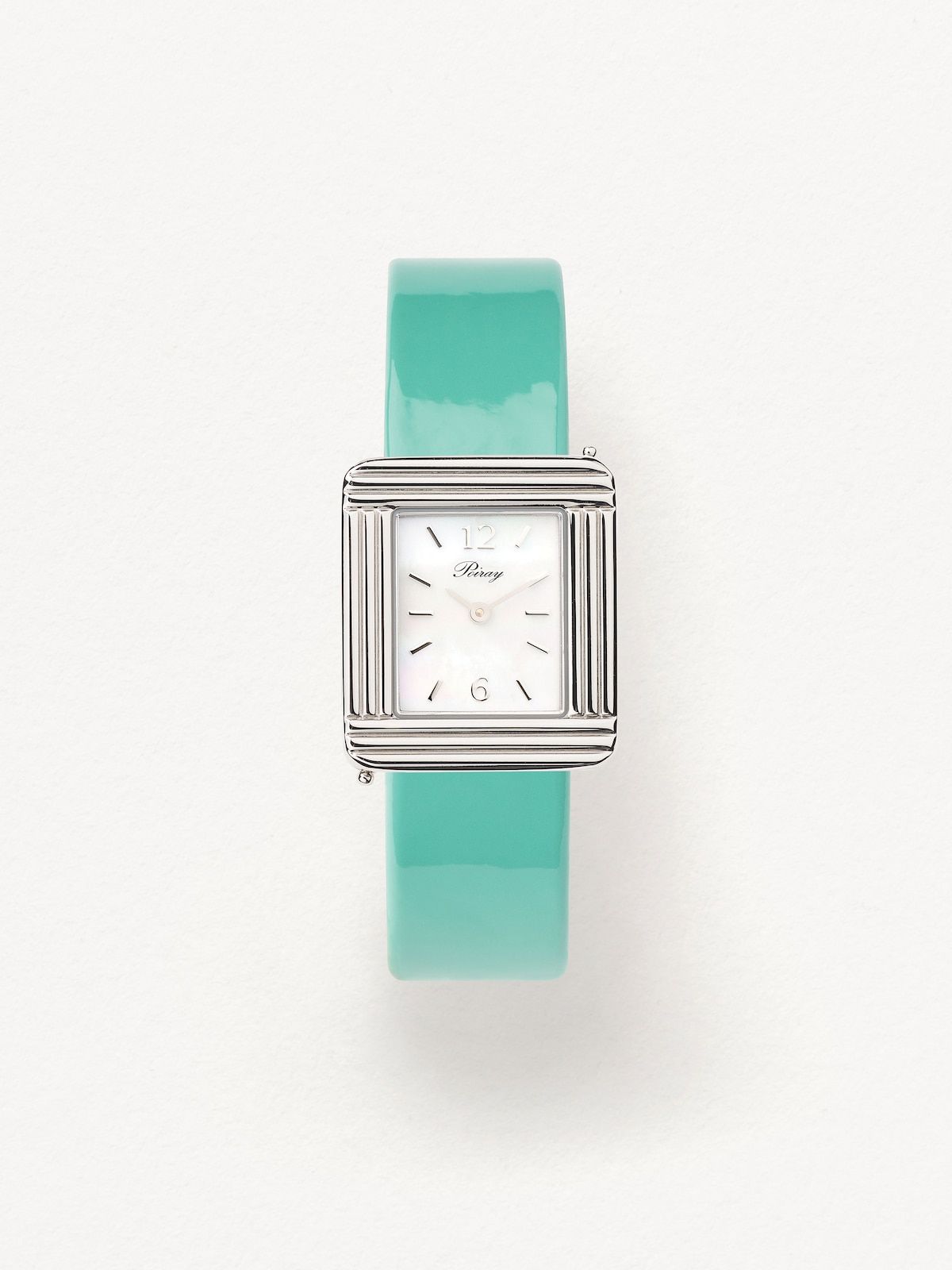 Chic rectangle. Deliciously Art Deco and adorned with an interchangeable bracelet in varnished leather, my first steel poiray and mother -of -pearl dial, quartz movement, 2,350 euros.