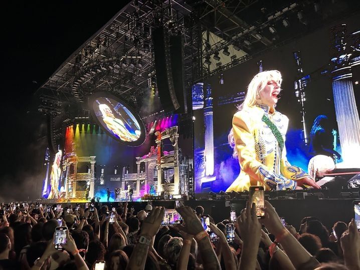 Lady Gaga also wore a dress in the colors of Brazil.