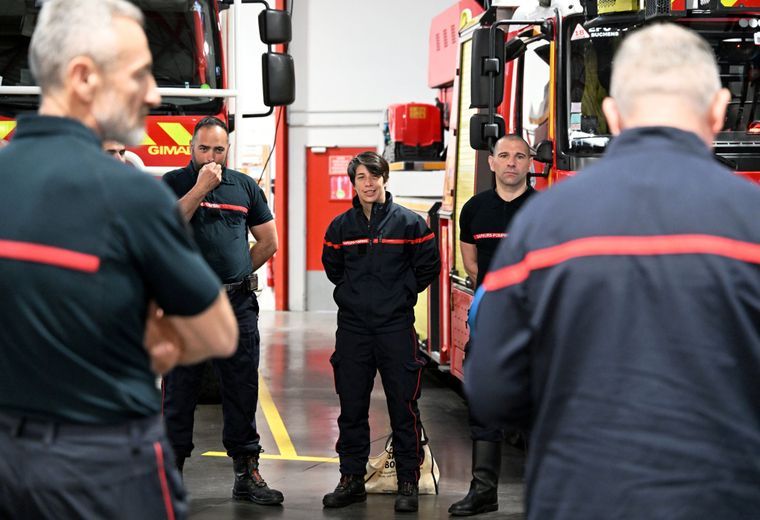 Manon Bigot, Talonneuse and Professional Fireman.