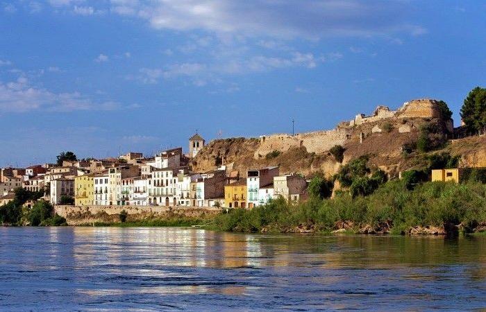 the microplastic invasion wins the rivers