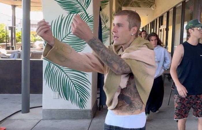 Justin Bieber Calls Out Coachella Photogs, Says They Only Care About Money