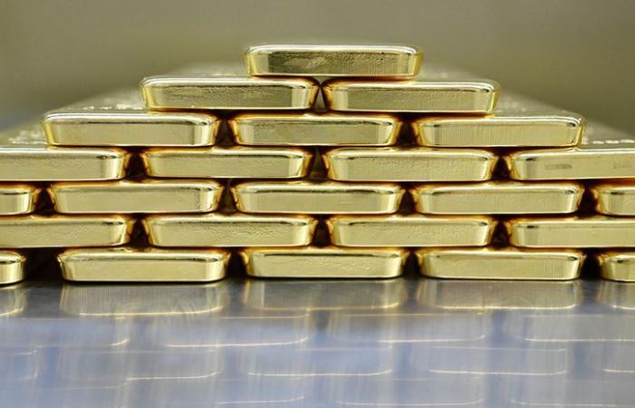 The price of gold climbs more than 1% while Trump increases customs duties on China – France