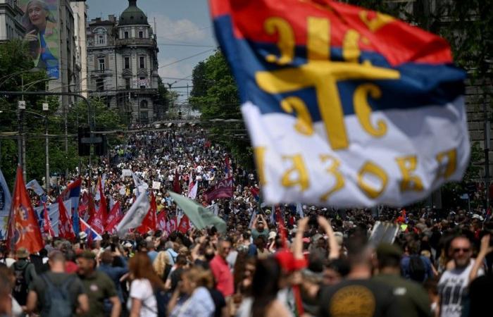Thousands of people demonstrate