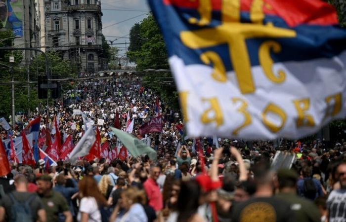 Thousands of people demonstrate