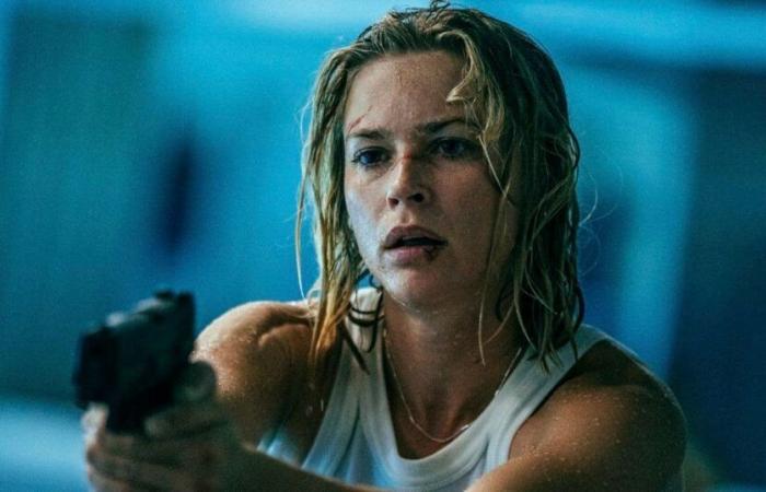 Exterritorial card on Netflix, but because of a creative error, the film is absolutely not credible