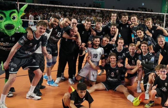 DIRECT. Under the eyes of Earvin NgaPeth, Poitiers qualifies for the final in a Lawson-Body Bouillante room