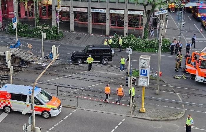 A car accidentally struck a crowd in Stuttgart, killing and seven injured – Rts.ch