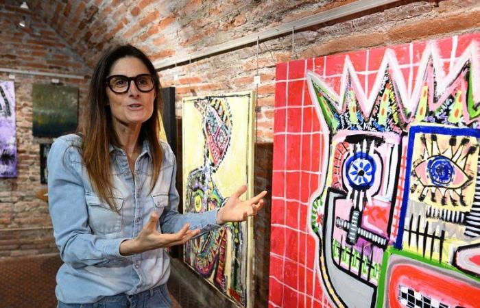 “My grandfather painter is in all my canvases, it is my way of transmitting”: Manü presents his first expo with raw and vibrant works