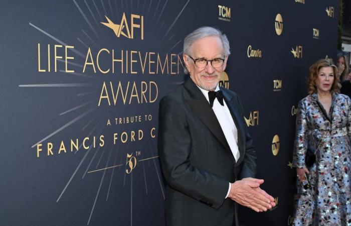 Female looks on the Israeli-Palestinian conflict, genesis of King Kong, Spielberg evening and Belgian Cup final