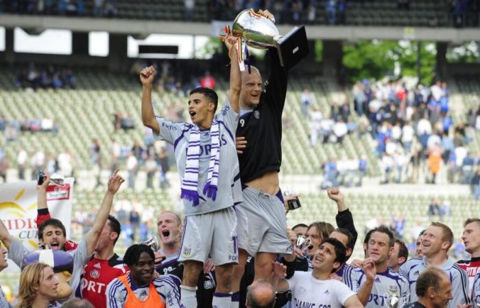 Anderlecht has not raised the Belgian Cup since 2008, what were the 11 holders?