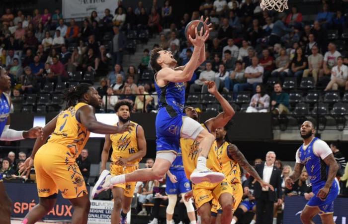 Boulazac Basket Dordogne made the difference in two stages