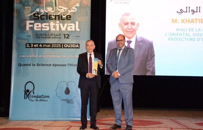 Oujda .. The Science Festival celebrates graduates of the Umar Bin Abdul Aziz high school and honors the talents of artificial intelligence