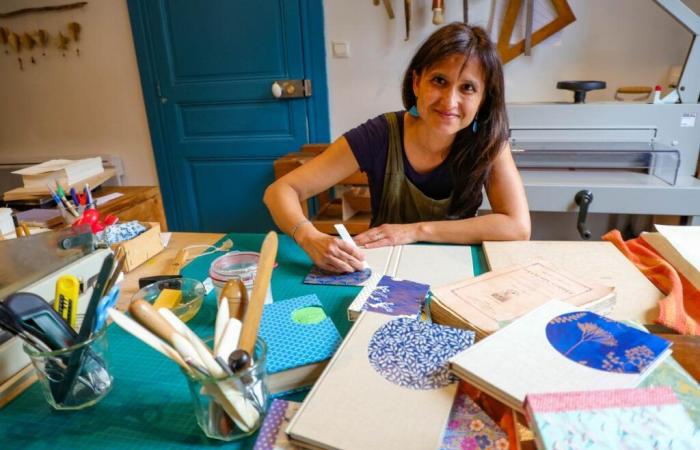 From her workshop in Ossau valley, she offers a new chapter to books