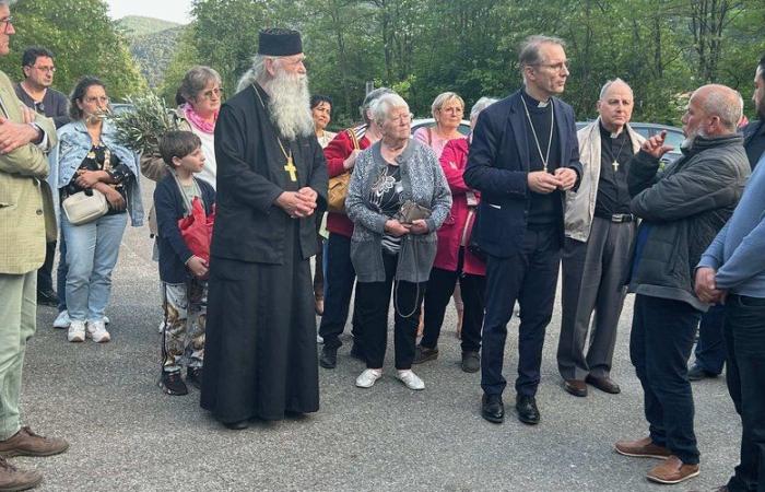 After the murder of Aboubakar Cissé in the Mosque of the Grand-Combe, Bishop Gardois Mgr Nicolas Brouwet goes to the scene of the drama