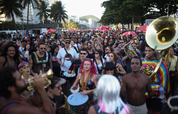 Free concert on the beach | Lady Gaga sets fire to Rio