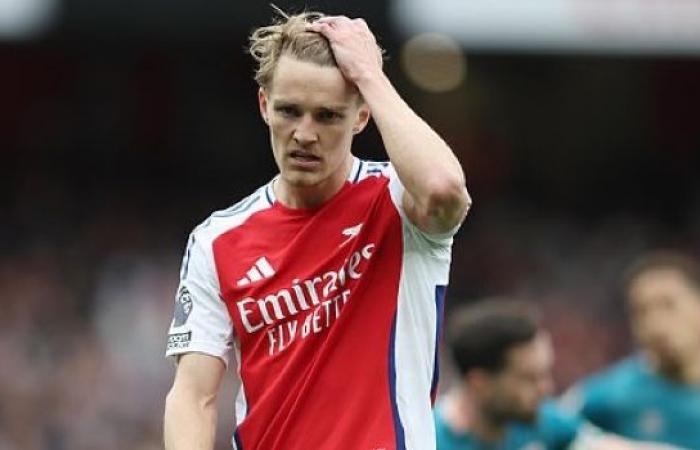 Two uncertain arsenal players before facing PSG
