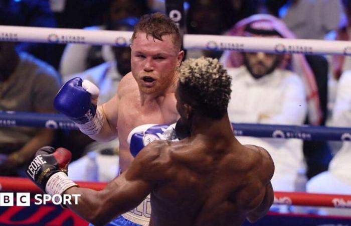 Alvarez vs Scull: Mexican to fight Crawford in super-fight after dull points win