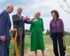 The King of Sweden goes to Windsor to offer a oak to King Charles III