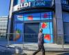 In London, an automated supermarket takes 10 pounds at its entrance